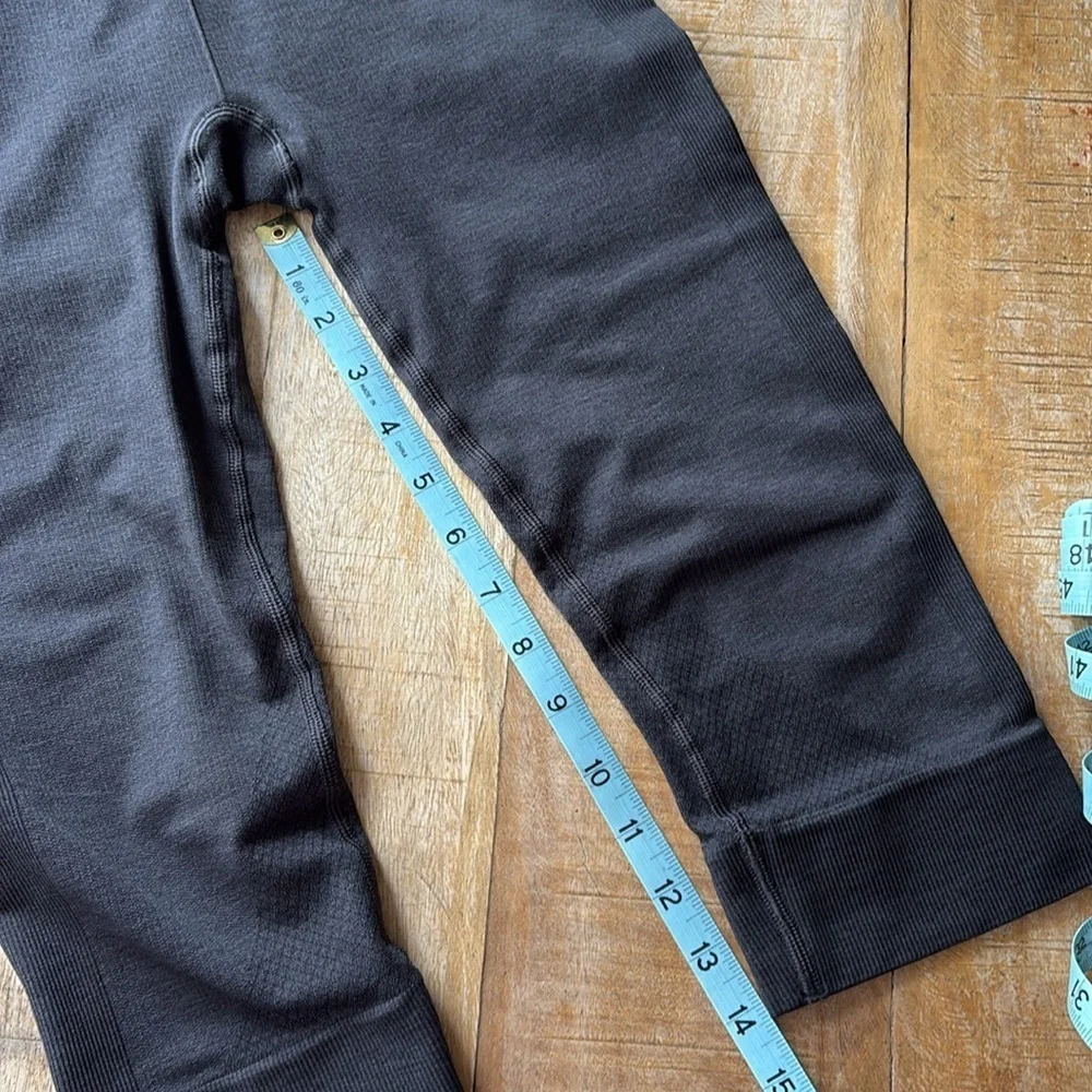 Lululemon Women’s Capri Leggings size 4